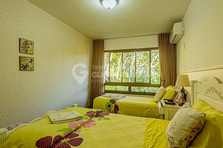 Mansão com 6 suítes e Hidromassagem, Cond. Monte Flor