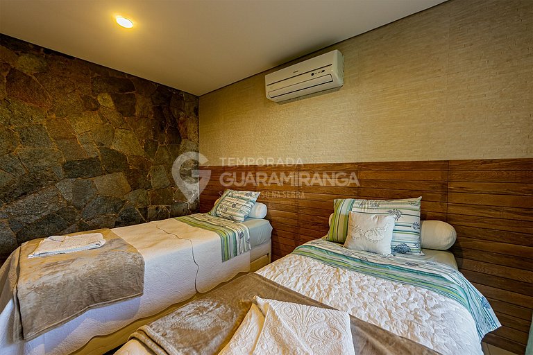 Mansão com 6 suítes e Hidromassagem, Cond. Monte Flor
