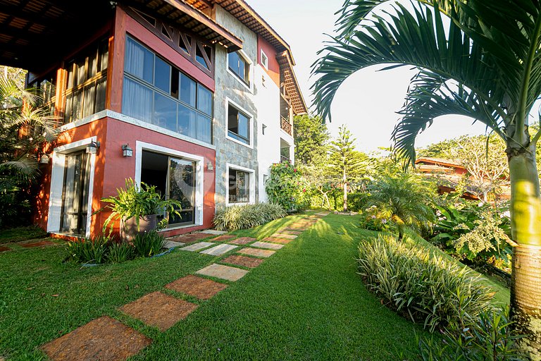 Mansión con 6 suites y jacuzzi, Condominio Monte Flor