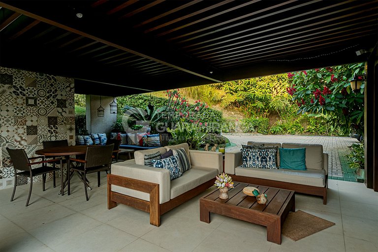 Mansion with 6 suites and hot tub, Monte Flor Condominium