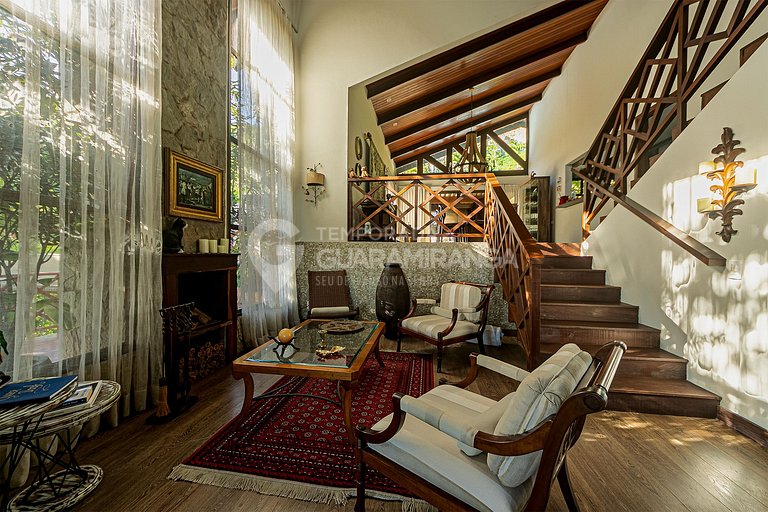 Mansión con 6 suites y jacuzzi, Condominio Monte Flor