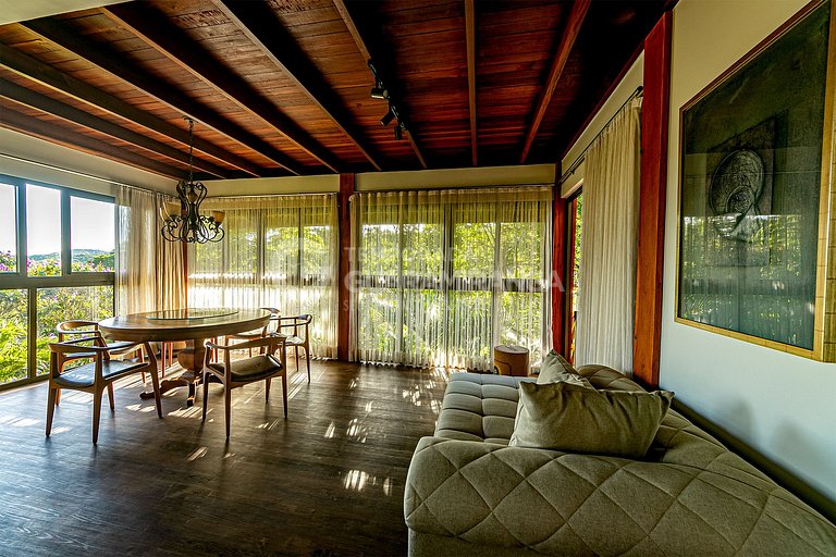 Mansion with 6 suites and hot tub, Monte Flor Condominium