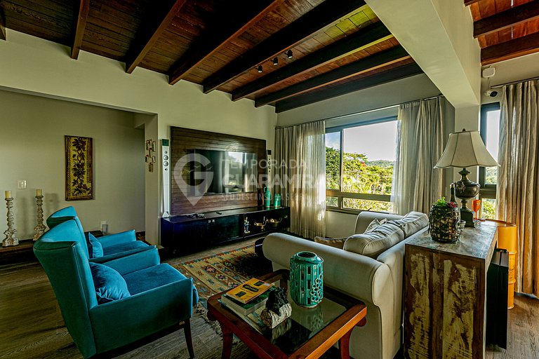 Mansión con 6 suites y jacuzzi, Condominio Monte Flor