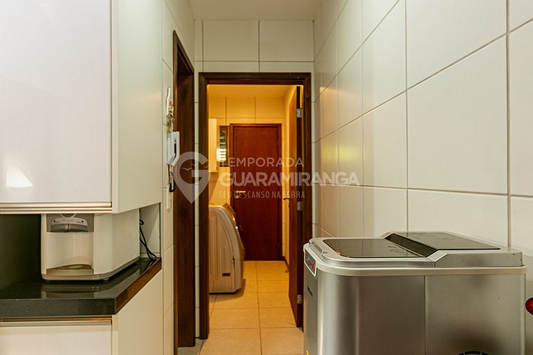 Mansión con 6 suites y jacuzzi, Condominio Monte Flor