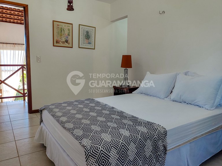 House with 5 Suites in Monte Flor Condo (House 09)