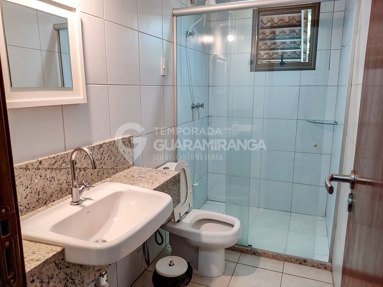 Casa con 5 Suites en Cond. Monte Flor (Casa 09)