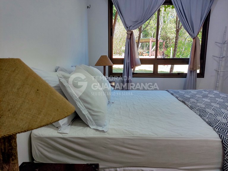 Casa con 5 Suites en Cond. Monte Flor (Casa 09)