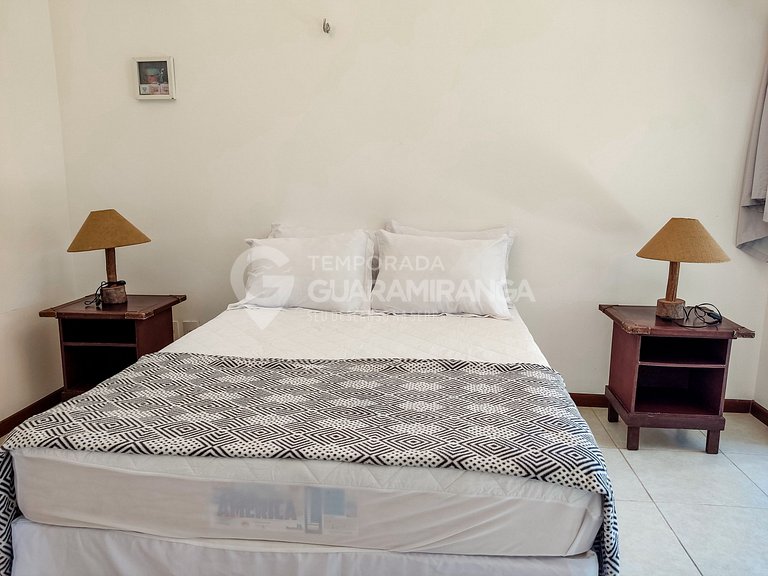 House with 5 Suites in Monte Flor Condo (House 09)