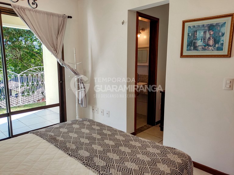 Casa con 5 Suites en Cond. Monte Flor (Casa 09)
