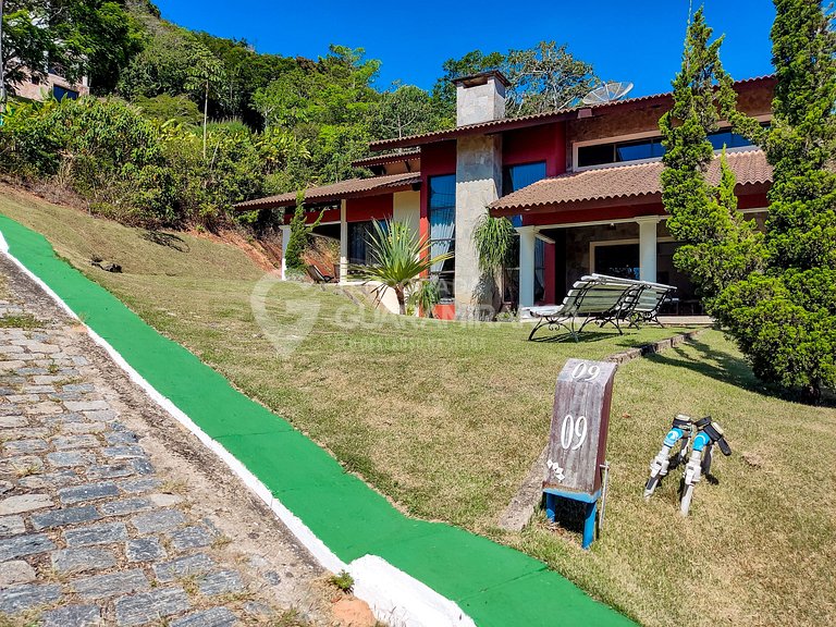 Casa com 05 suítes no Cond. Monte Flor (Casa 09)