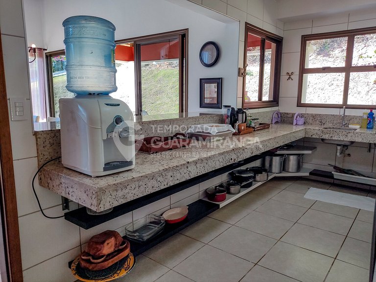 Casa con 5 Suites en Cond. Monte Flor (Casa 09)