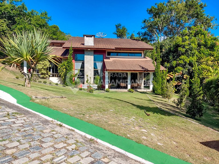 Casa con 5 Suites en el Condominio Monte Flor (Casa 08)