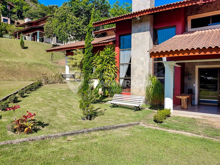 Casa com 05 suítes no Cond. Monte Flor (Casa 08)