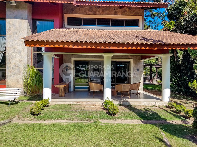 Casa con 5 Suites en el Condominio Monte Flor (Casa 08)