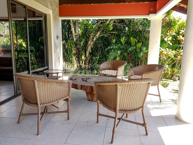 Casa con 5 Suites en el Condominio Monte Flor (Casa 08)