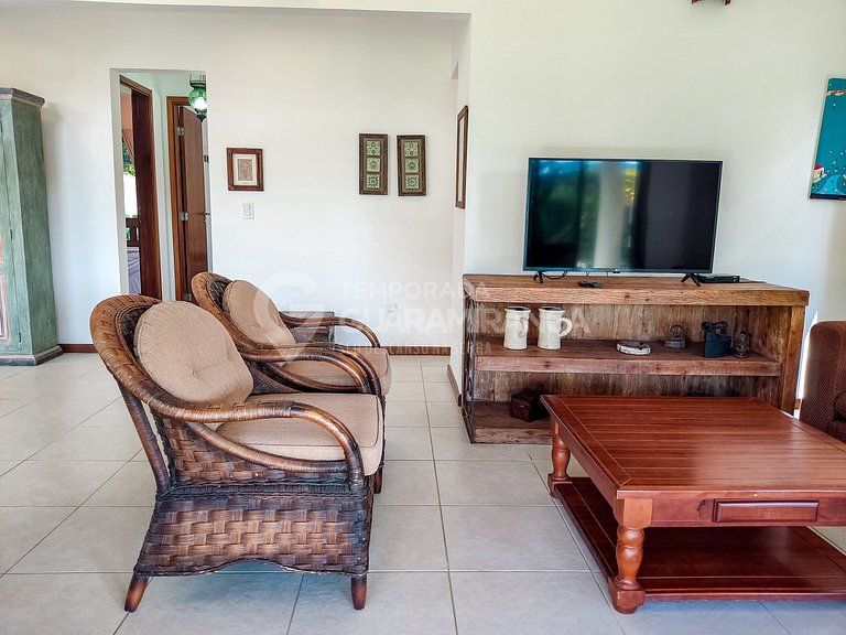 Casa con 5 Suites en el Condominio Monte Flor (Casa 08)