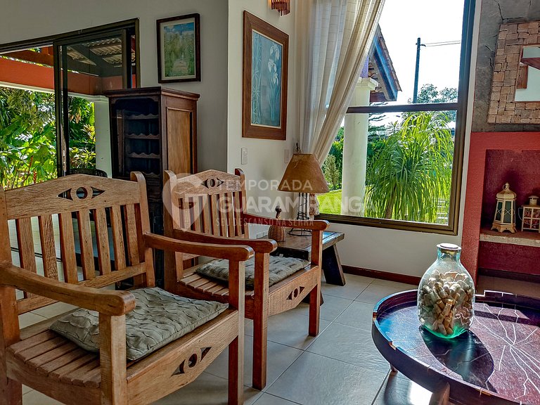 Casa con 5 Suites en el Condominio Monte Flor (Casa 08)
