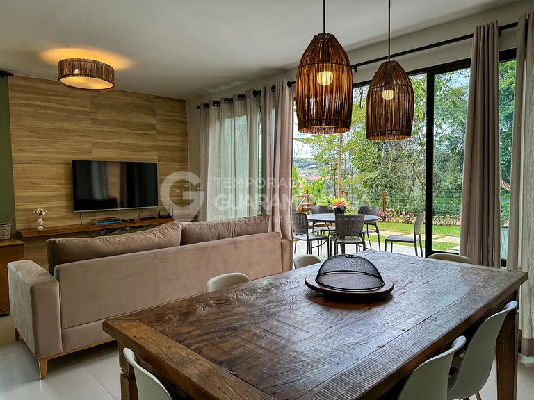 Casa 4 Suítes em Cond. de Luxo - 31 Cid. Jardins