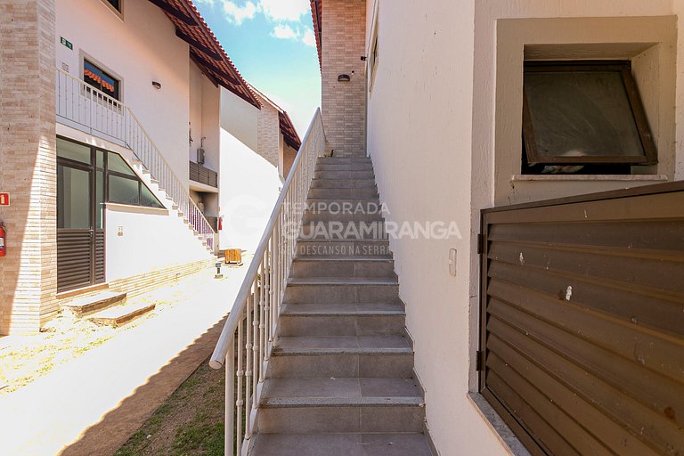 Apartamento com 3 quartos em área nobre de Guaramiranga (22