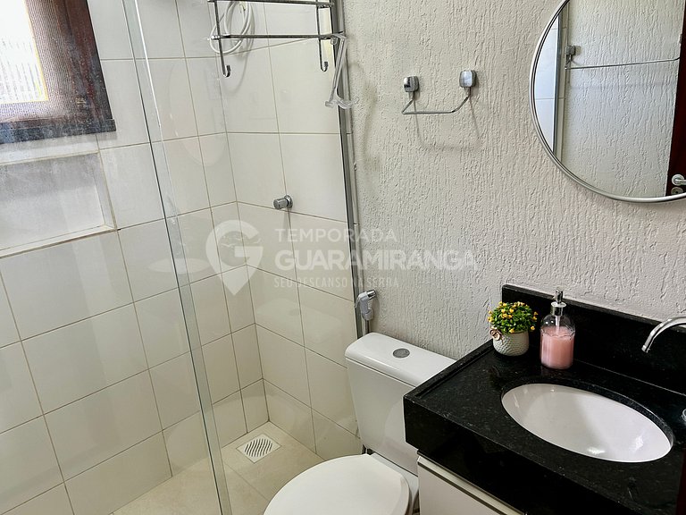 Apartamento com 2 quartos e vista para montanhas em Guaramir