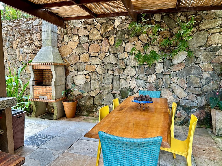 Apartamento 16 Monte Verde, com deck privativo em Guaramiran