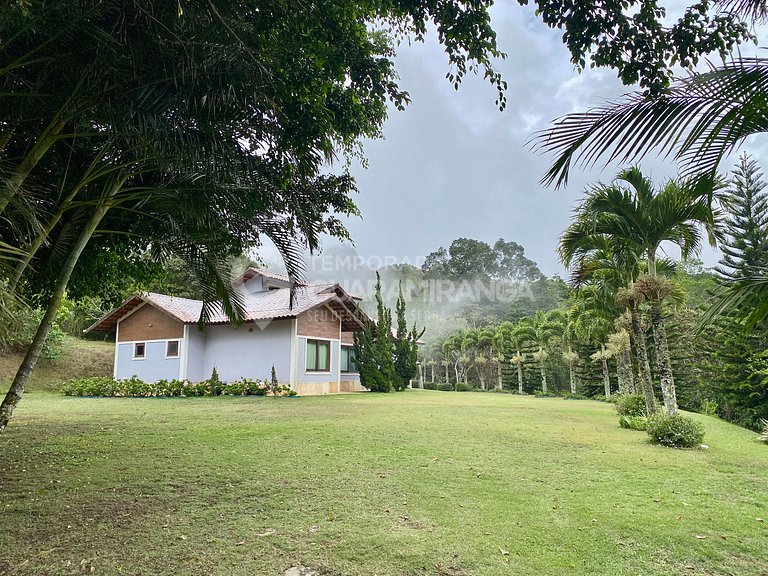 Chácara Les Saintes Maries