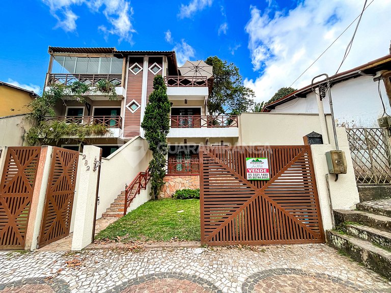 Triplex no Centro de Guaramiranga