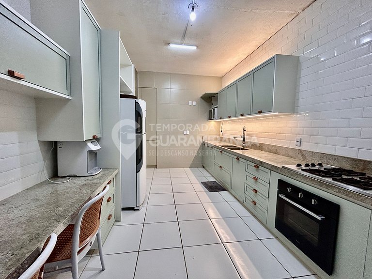 Grande casa com piscina e salão de jogos em Guaramiranga (Ca