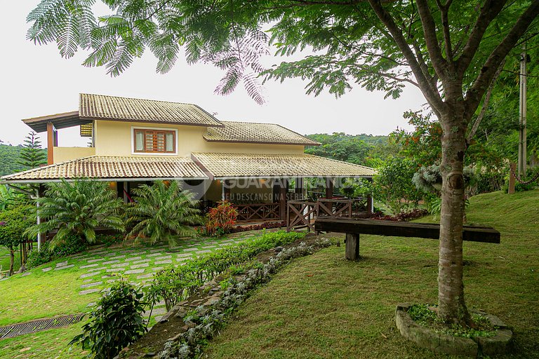 Casa con 5 suites y vista espectacular