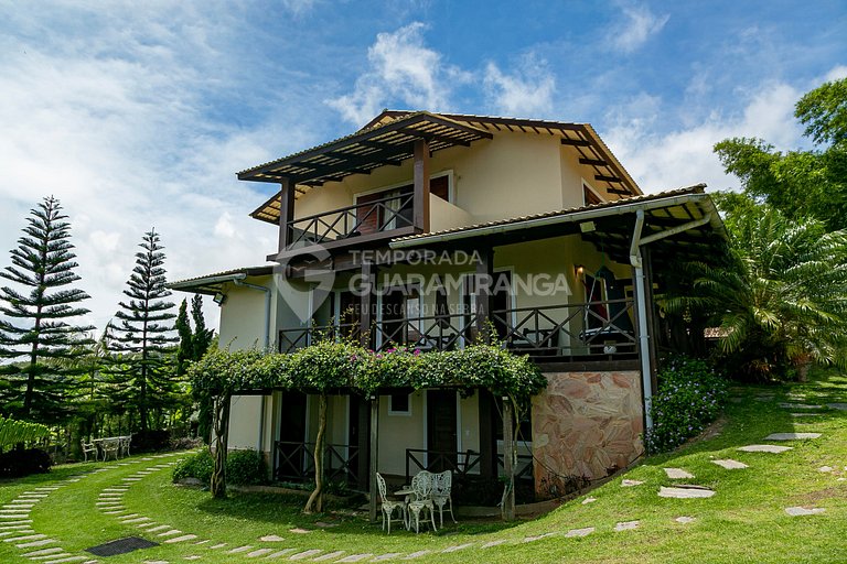 Casa con 5 suites y vista espectacular