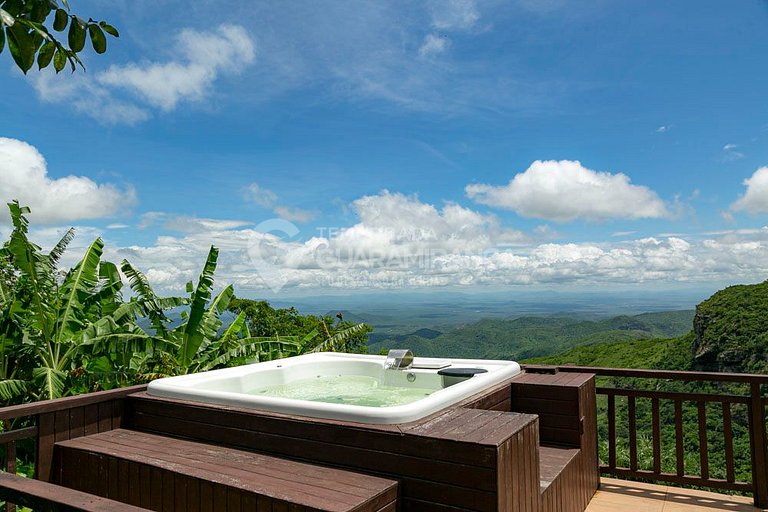 House with 5 suites and spectacular view