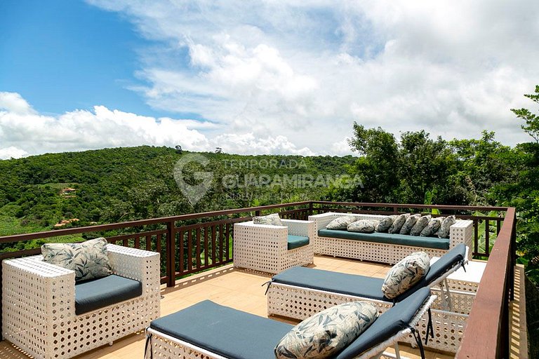 Casa con 5 suites y vista espectacular