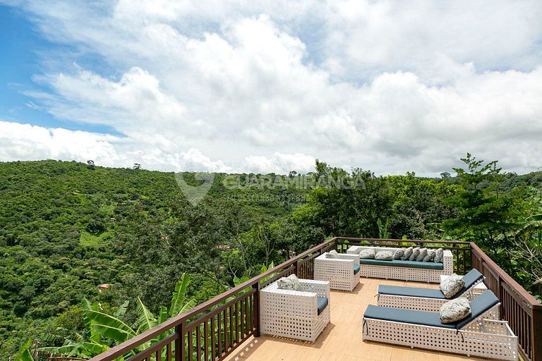 Casa con 5 suites y vista espectacular