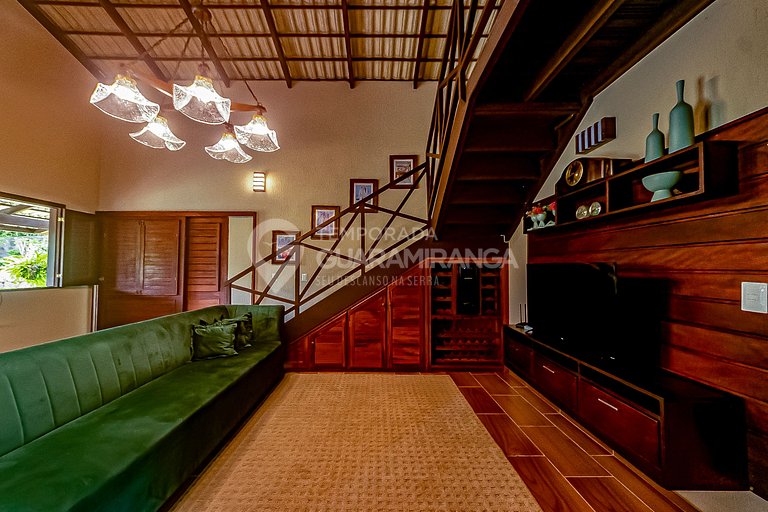 Casa con 5 suites y vista espectacular