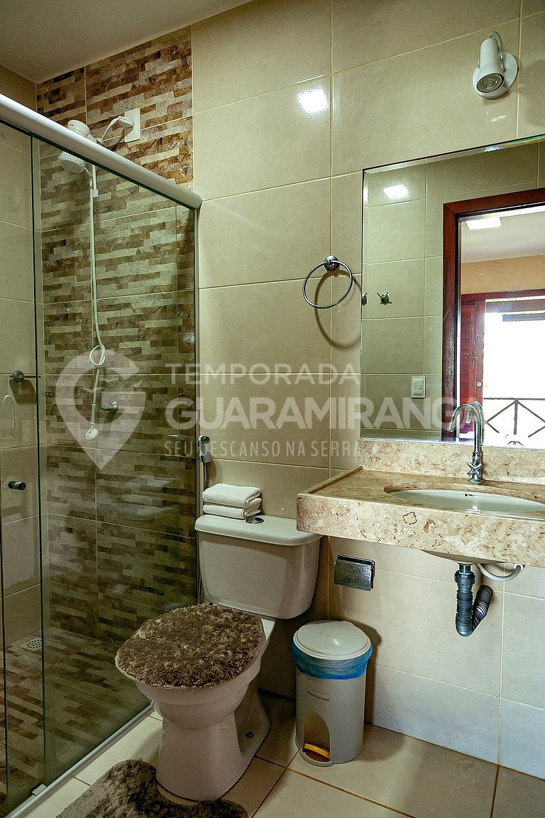 Casa con 5 suites y vista espectacular