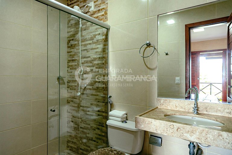 Casa con 5 suites y vista espectacular