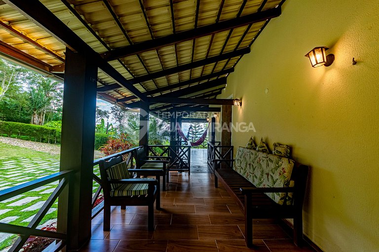 Casa con 5 suites y vista espectacular