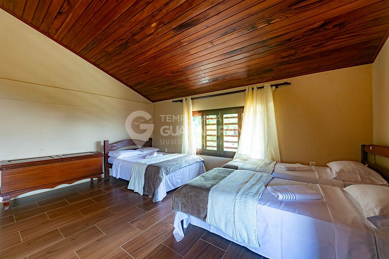 Casa con 5 suites y vista espectacular