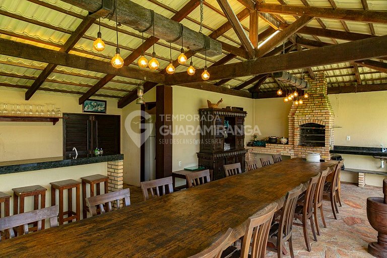 Casa con 5 suites y vista espectacular