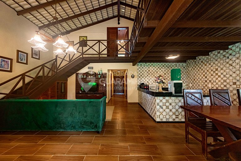 Casa con 5 suites y vista espectacular
