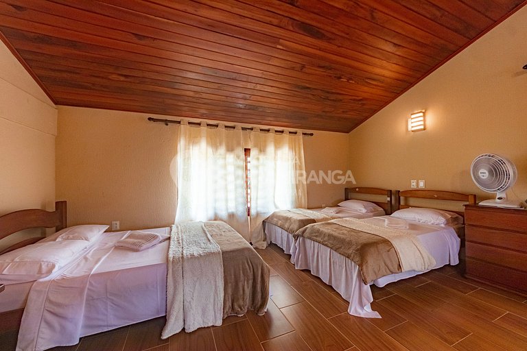 Casa con 5 suites y vista espectacular