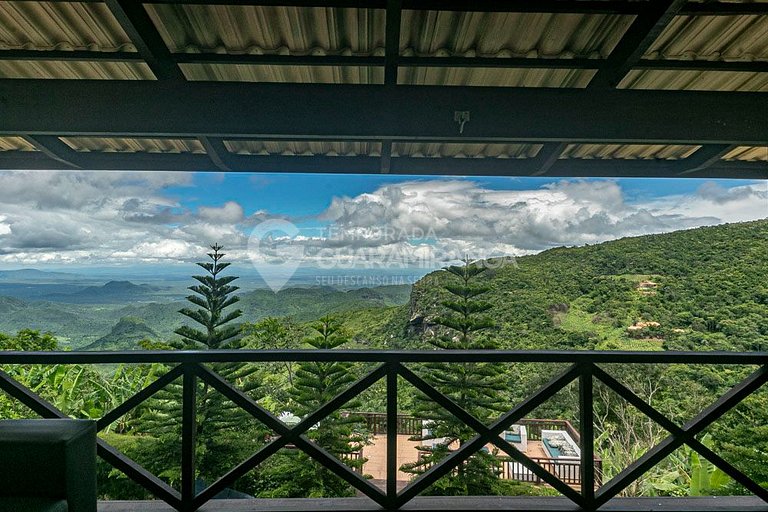 Casa con 5 suites y vista espectacular