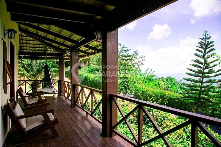 Casa con 5 suites y vista espectacular