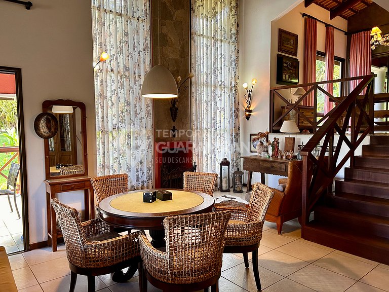 Mansion with 6 suites in the best condominium in Guaramirang