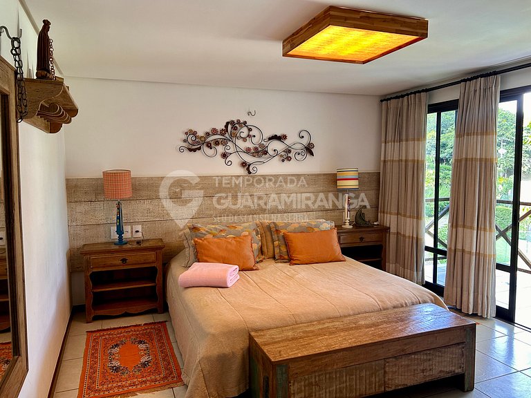 Mansion with 6 suites in the best condominium in Guaramirang
