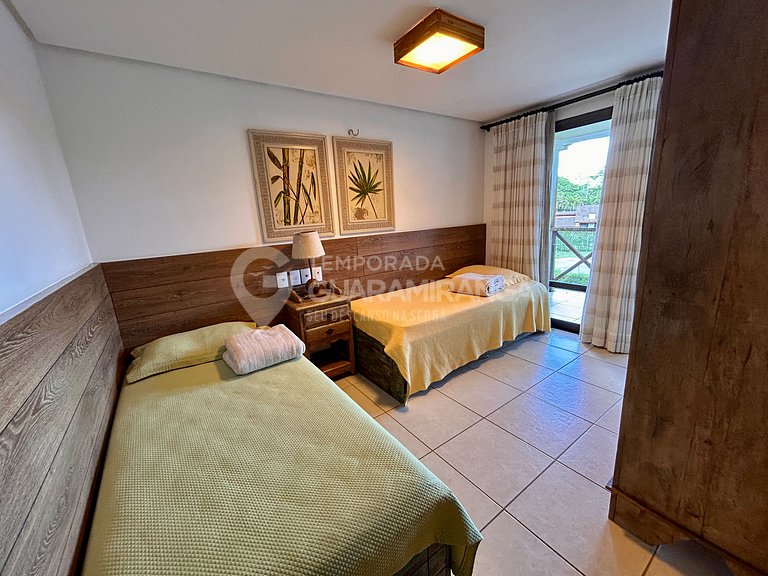 Mansion with 6 suites in the best condominium in Guaramirang