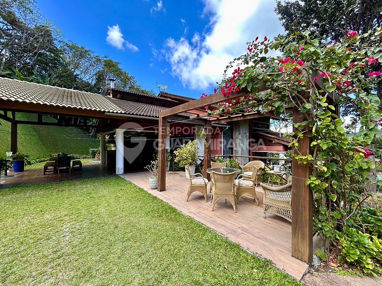 Mansión con 6 suites en el mejor condominio de Guaramiranga.
