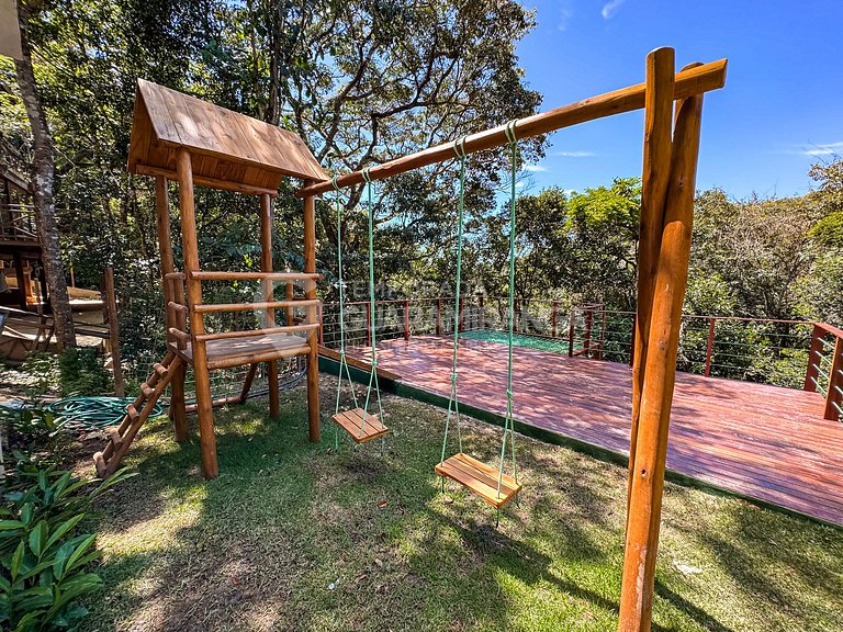 Mansão de Vidro na Natureza