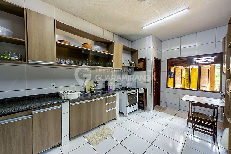Grande casa com piscina e salão de jogos em Guaramiranga (Ca