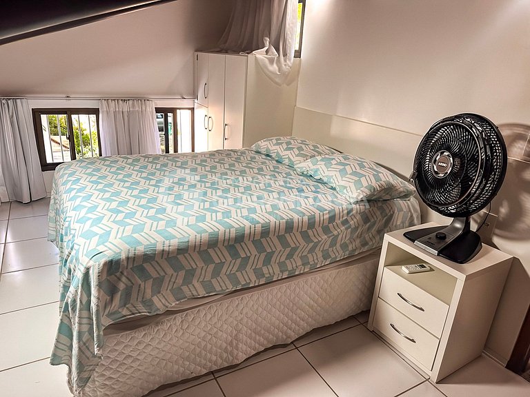 Loft -24: Jacuzzi & vista lago no melhor cond.